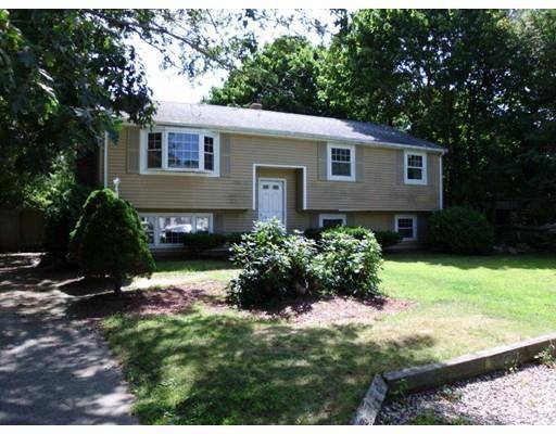 95 Tanglewood Drive, Falmouth, MA 02536