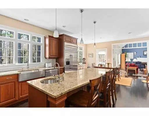 Hanover, MA 02339,26 Honeysuckle Ln