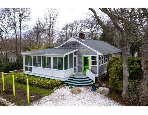 94 Angelica Ave, Mattapoisett, MA 02739