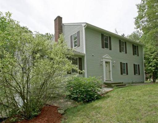 13 Ponnakin Hill Rd, Charlton, MA 01507