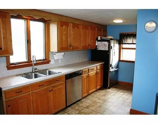 Westfield, MA 01085,32 Murray Ave
