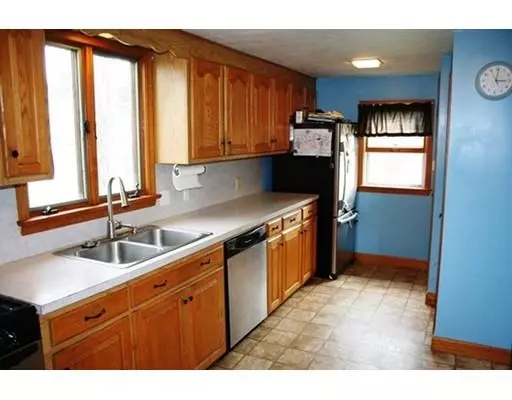 Westfield, MA 01085,32 Murray Ave
