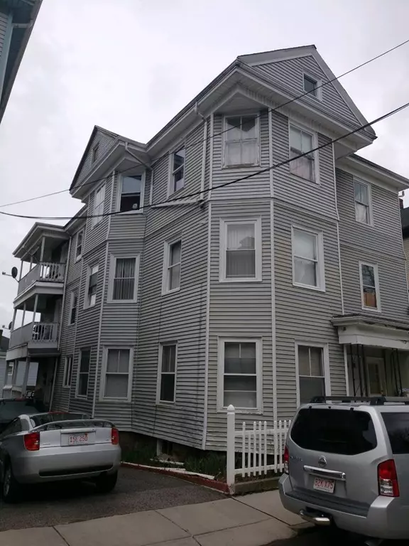 62/64 School St, Fall River, MA 02720