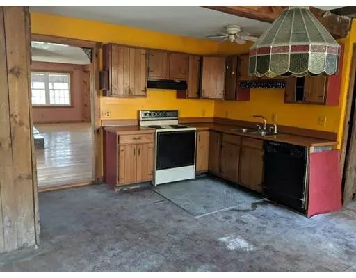 Palmer, MA 01069,92 Beech