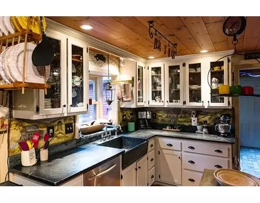 Milford, MA 01757,28 Fiske Mill Rd