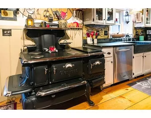 Milford, MA 01757,28 Fiske Mill Rd