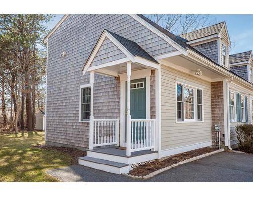 Sandwich, MA 02563,3 Castle Ln