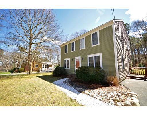 12 Hunters Ridge Road, Bourne, MA 02562