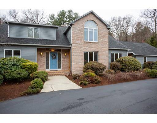 80 Stonehill Rd, East Longmeadow, MA 01028