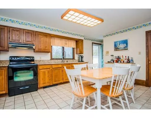 Acushnet, MA 02743,9 Lague St