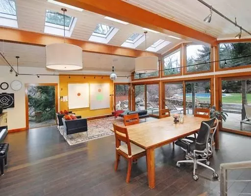 Carlisle, MA 01741,31 Aaron Way