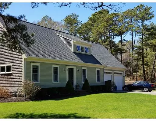 22 Cannon Hill Dr, Harwich, MA 02645