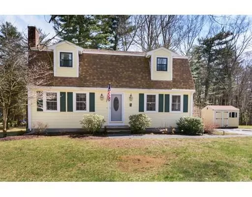 33 Pine St, Bellingham, MA 02019