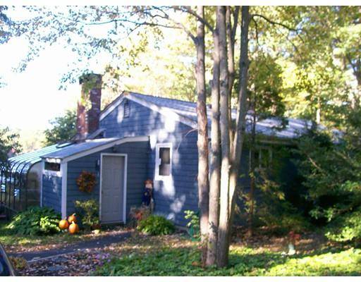 219 Keach Pond Dr, Glocester, RI 02814