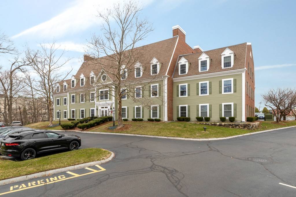 Woburn, MA 01801,10 Cedar Street #15