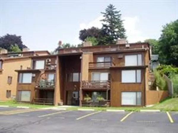 66 Prospect St #2B, Fall River, MA 02720