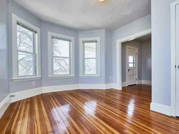 Malden, MA 02148,51 Lawrence St #3