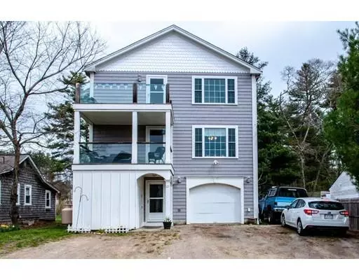 27 Canedy St, Wareham, MA 02576