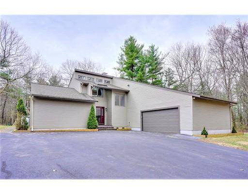 64 Grafton Rd, Upton, MA 01568