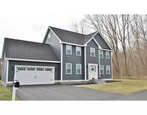 5 Whitcher Ct, Amesbury, MA 01913