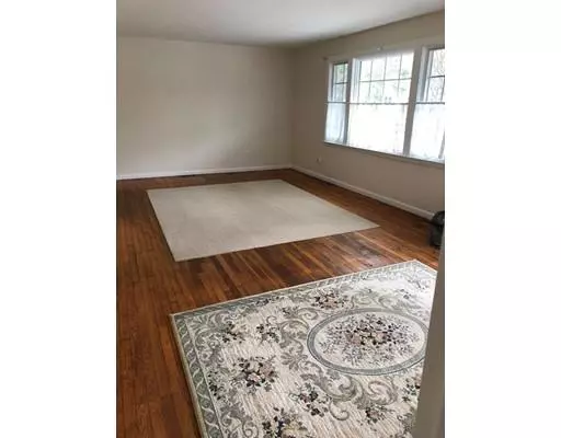 Acushnet, MA 02743,183 Hathaway Road