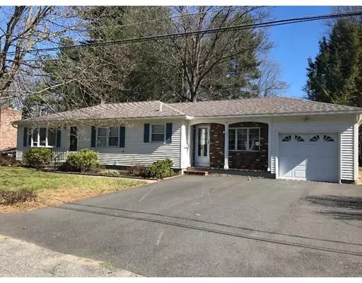 25 Carolyn St, Leominster, MA 01453