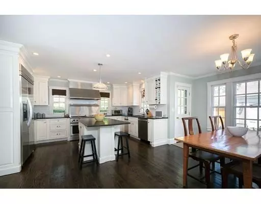 Cohasset, MA 02025,126 Border St