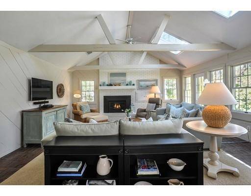 27 Evergreen St, Duxbury, MA 02332