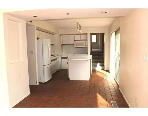 Carlisle, MA 01741,480 Rutland St