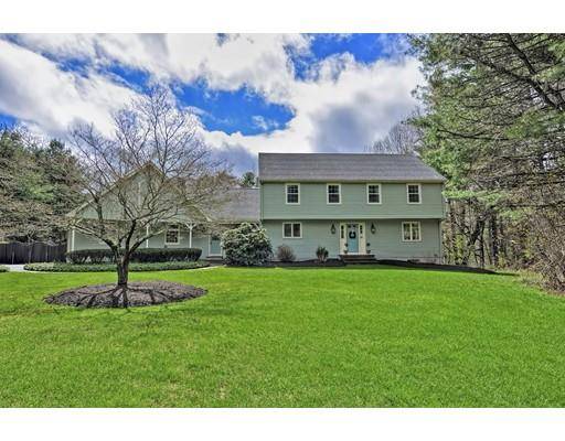 15 Pueblo Road, Medfield, MA 02052