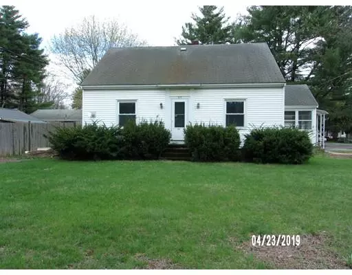 373 Goldthwaite Rd, Northbridge, MA 01588