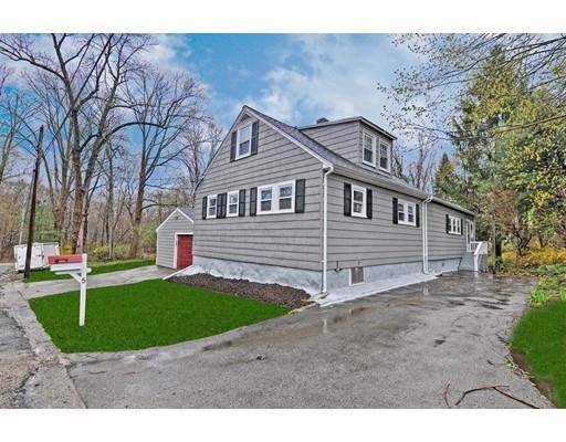 5 King St, Avon, MA 02322