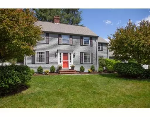 7 Woodfield Rd, Wellesley, MA 02482