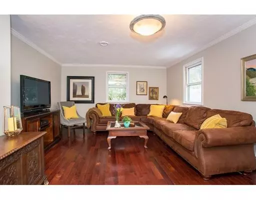 Medfield, MA 02052,18 Eastmount Rd