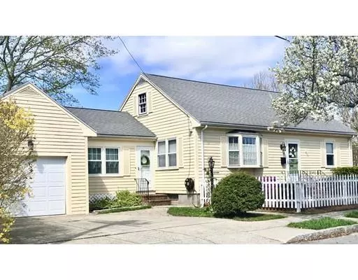 81 Maywood St, New Bedford, MA 02745