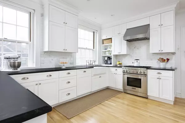 Brookline, MA 02445,139 Beaconsfield Rd #5