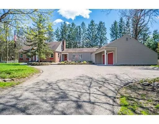 7 Woodland Dell Rd, Wilbraham, MA 01095