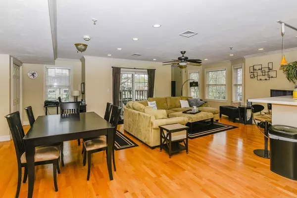 Canton, MA 02021,4 Forge Pond #B