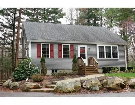 456 South St, Holbrook, MA 02343