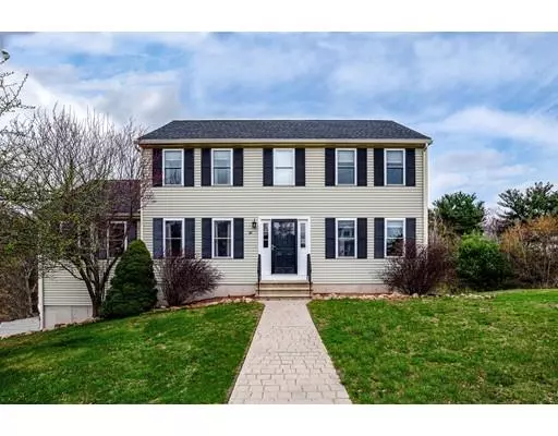 48 Green Meadow Ct, Northbridge, MA 01588