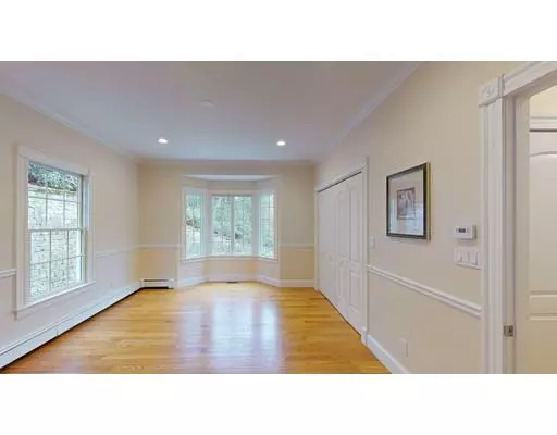Wellesley, MA 02481,19 Comeau St