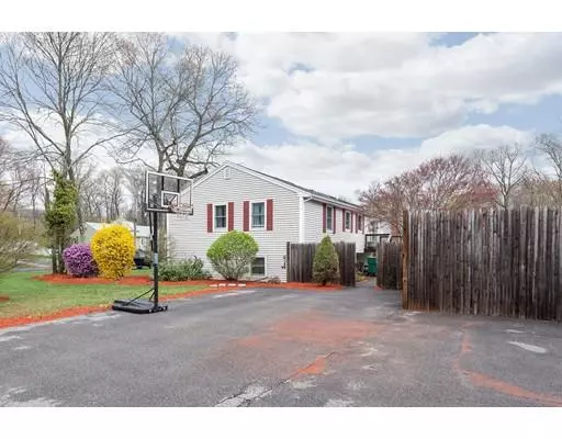 North Attleboro, MA 02760,7 Brick Kiln Road