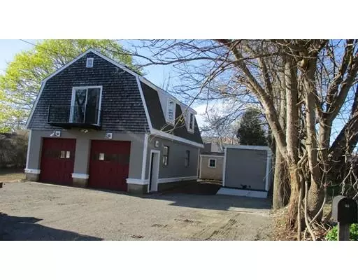 55 Cushman St, Acushnet, MA 02743