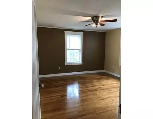 North Andover, MA 01845,318 Turnpike St