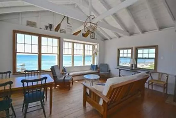 Mattapoisett, MA 02739,2 Oliver St