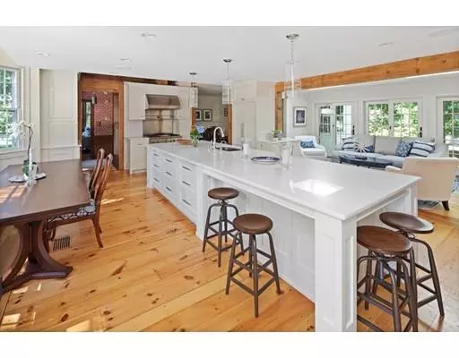 Hingham, MA 02043,451 Main Street