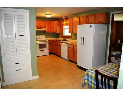 West Boylston, MA 01583,3 Lexington Dr