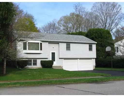 4 Bunker Hill Road, Shrewsbury, MA 01545