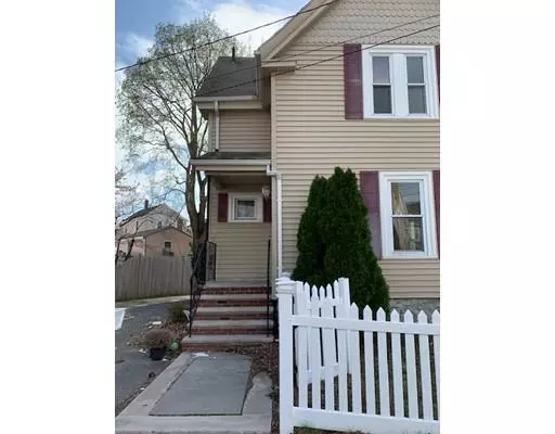 3 Auburn Terr, Waltham, MA 02453