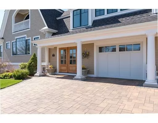 Hingham, MA 02043,36 Highview Dr